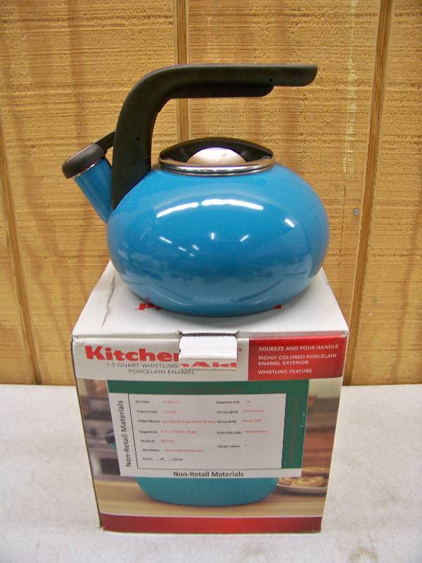 lot 1277 image: Kitchen Aid Porcelain Enamel 1.5 Quart Whistling Tea Kettle