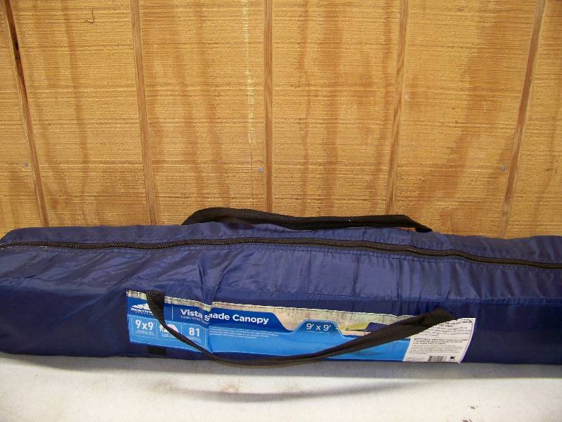 lot 1312 image: Northwest Territory 9 x 9 Vista Shade Canopy