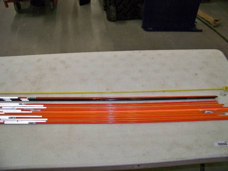 lot 1358 image: 18 Driveway Markers