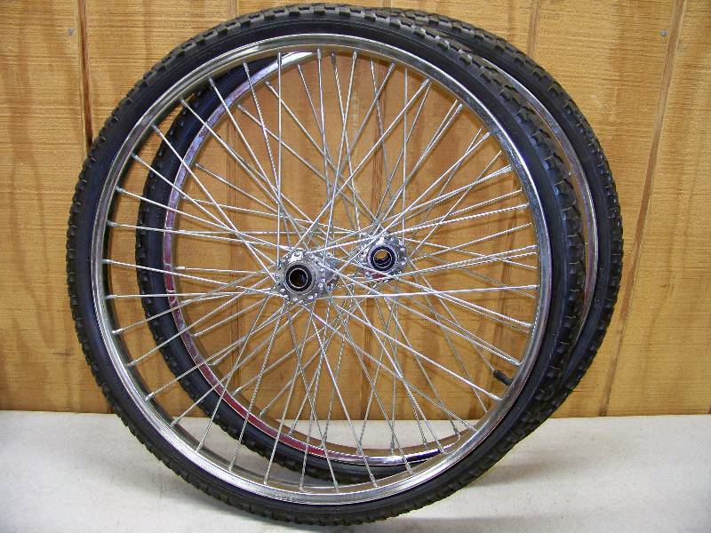 lot 1382 image: Set of TiresWheels for Yard Cart