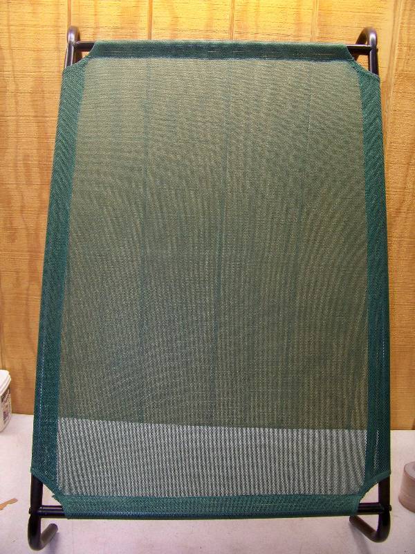 lot 1383 image: Raised Pet Bed