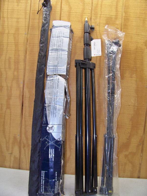 lot 1397 image: Tripods