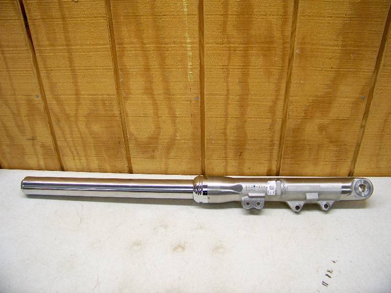 lot 1415 image: Showa Harley Davidson Chrome Left Fork Slider