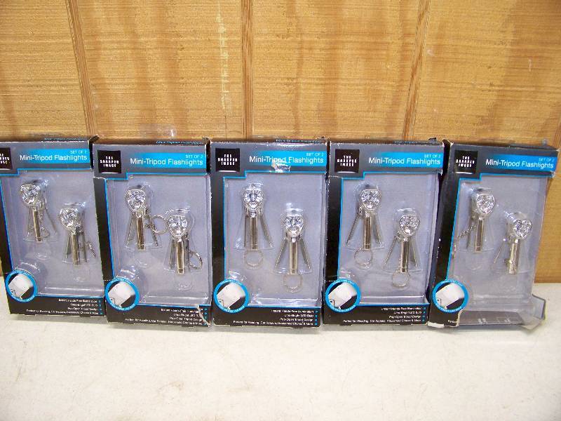 lot 1417 image: 5 Sets of 2 Sharper Image Mini Tripod Flashlights