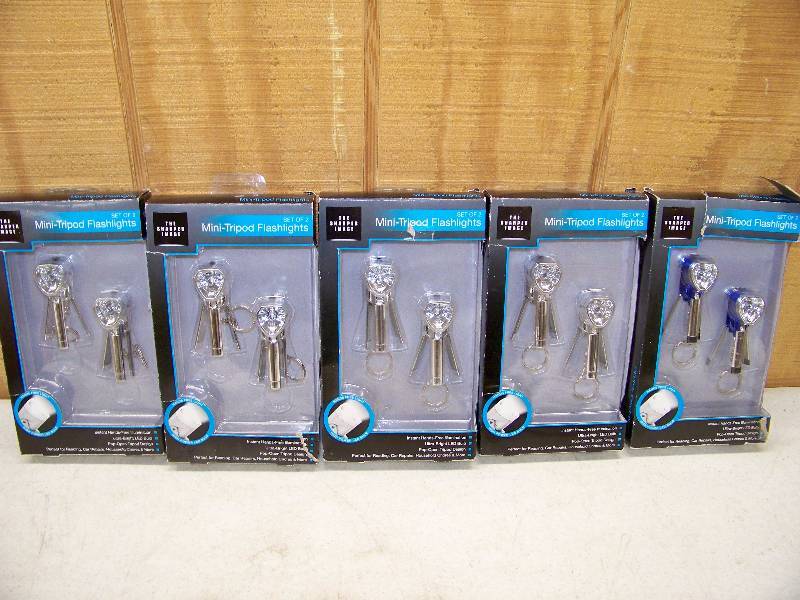 lot 1418 image: 5 Sets of 2 Sharper Image Mini Tripod Flashlights