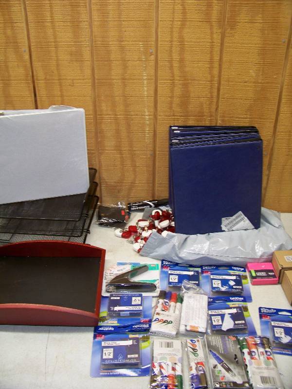 lot 1437 image: Office Supplies