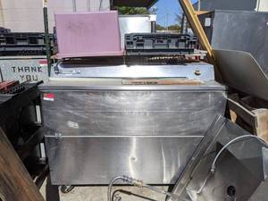 lot 3556 image: Beverage Air Cooler SMF58