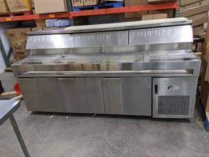 lot 3501 image: Randell Refrigerated Prep Table On Casters