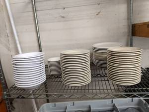 lot 3513 image: Assorted Plates And Bowls