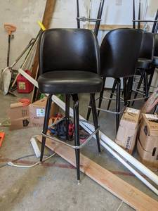 lot 3545 image: (2)&nbspSwivel Bar Stools