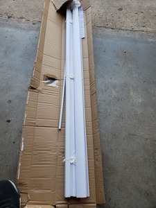 lot 4023 image: 4 Pk 43in�x 64in Cordless 1in Privacy Shade Vinyl Mini Blind White 0889872
