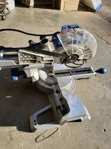 lot 4063 image: Kobalt Compact Sliding 7-14-in 10-Amp Single Bevel Compound Miter Saw