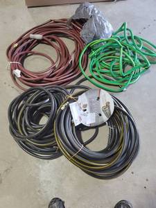 lot 14492 image: Garden hoses