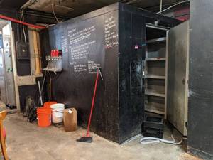 lot 8505 image: Walk In Cooler, Contents Not Included