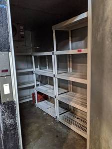 lot 8507 image: Shelving