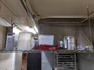 lot 8515 image: Contents Of Rack