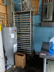 lot 8524 image: Pan Rack