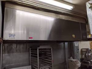lot 8542 image: CaptivAire Exhaust Hood, Buyer Responsible For Removal