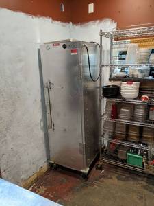 lot 8545 image: Heat Max Food Warmer 233172 6Ft