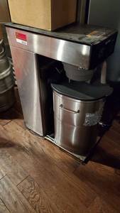 lot 8560 image: Bunn Coffee Maker