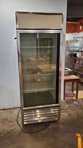 lot 8577 image: True GDM-26 Refrigerator