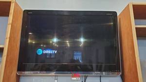 lot 8580 image: Sharp 40in TV