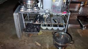 lot 8596 image: Various Kitchen Utensils