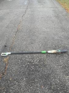 lot 301 image: Portland Electric Pole Saw Extends to 9 Feet Working Location SW Corner