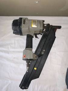 lot 4582 image: Central Pneumatic 46240 Contractor Series Framing Nailer Working Location A2