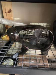 lot 4616 image: Cute Metal 2 Speed Bear Fan Location A3