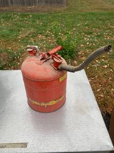 lot 4617 image: Vintage Red 5 Gallon Safety Can Location A4