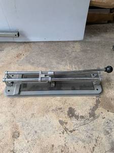 lot 4637 image: Tile Cutter Location A4
