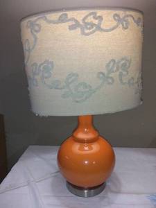 lot 4663 image: Cute Little Orange Table Lamp