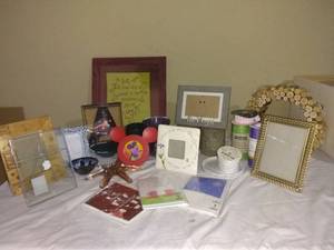 lot 4667 image: Lot Of Miscellaneous Home Decor And Accessories In Basket