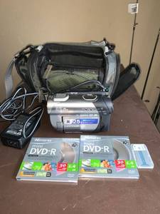 lot 4669 image: Sony 25X Handycam With Case Logic Case Location A4