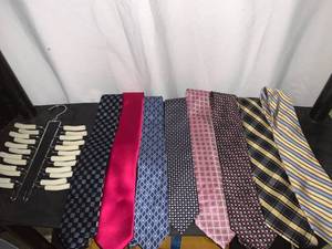 lot 4693 image: Lot of 8 Neckties With Tie Rack Location B1
