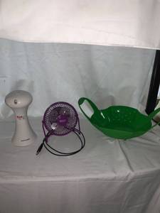 lot 4721 image: Rubber Collander Mini Fan and Multilaser Location C2