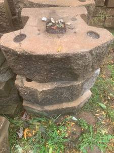 lot 4728 image: Lot of 24 Heavy Landscaping Blocks BRING HELP TO LOAD