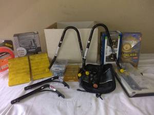 lot 4737 image: Lot Of Various Household Tools And Accessories In Nice Crate