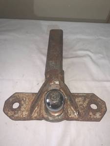 lot 4748 image: 5000 Lbs Tow Hitch Location Workbench