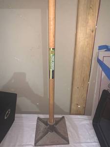 lot 4751 image: True Temper 10 x 10 Inch Tamp Location Workbench