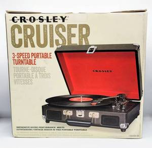 lot 5100 image: Crosley CR8005A-BK Cruiser 3-Speed Portable Turntable New in Box