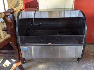 lot 5420 image: Federal Horizontal Open Air Reach In Cooler With Two Coolers SSRVS On Casters, Buyer Responsible For Removal
