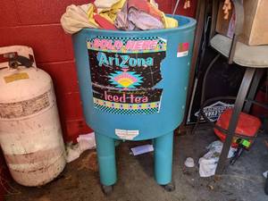 lot 5436 image: Super Cooler Portable Beverage Chiller On Casters