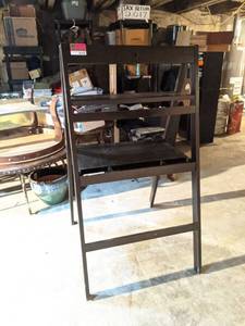 lot 5450 image: Folding Shelf