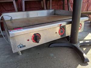 lot 5461 image: Star Max Electric Griddle