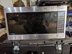 lot 5448 image: Panasonic Inverter 1250 Watt Microwave