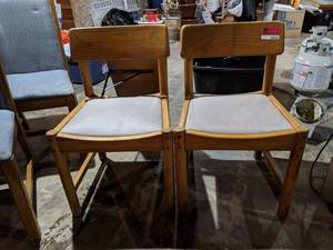 lot 6358 image: (2) Chairs