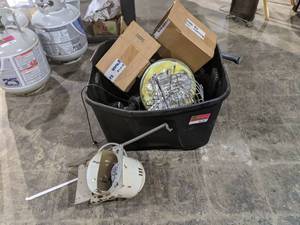 lot 6381 image: Assorted Items, Lighting