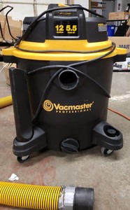 lot 175 image: Beast Professional Series 12 Gal. 5.5 HP WetDry Vacuum